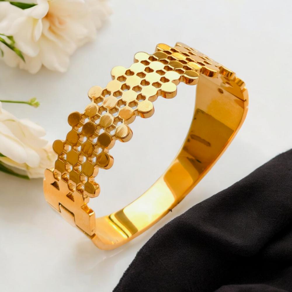 ladies gold bracelets