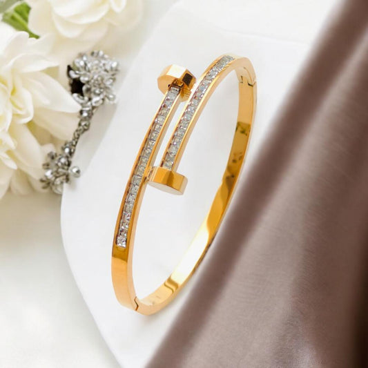 ladies gold bracelets