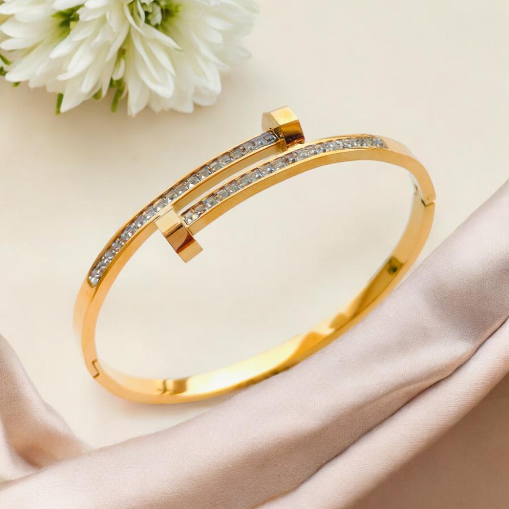 ladies gold bracelets