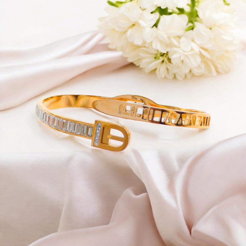 ladies gold bracelets